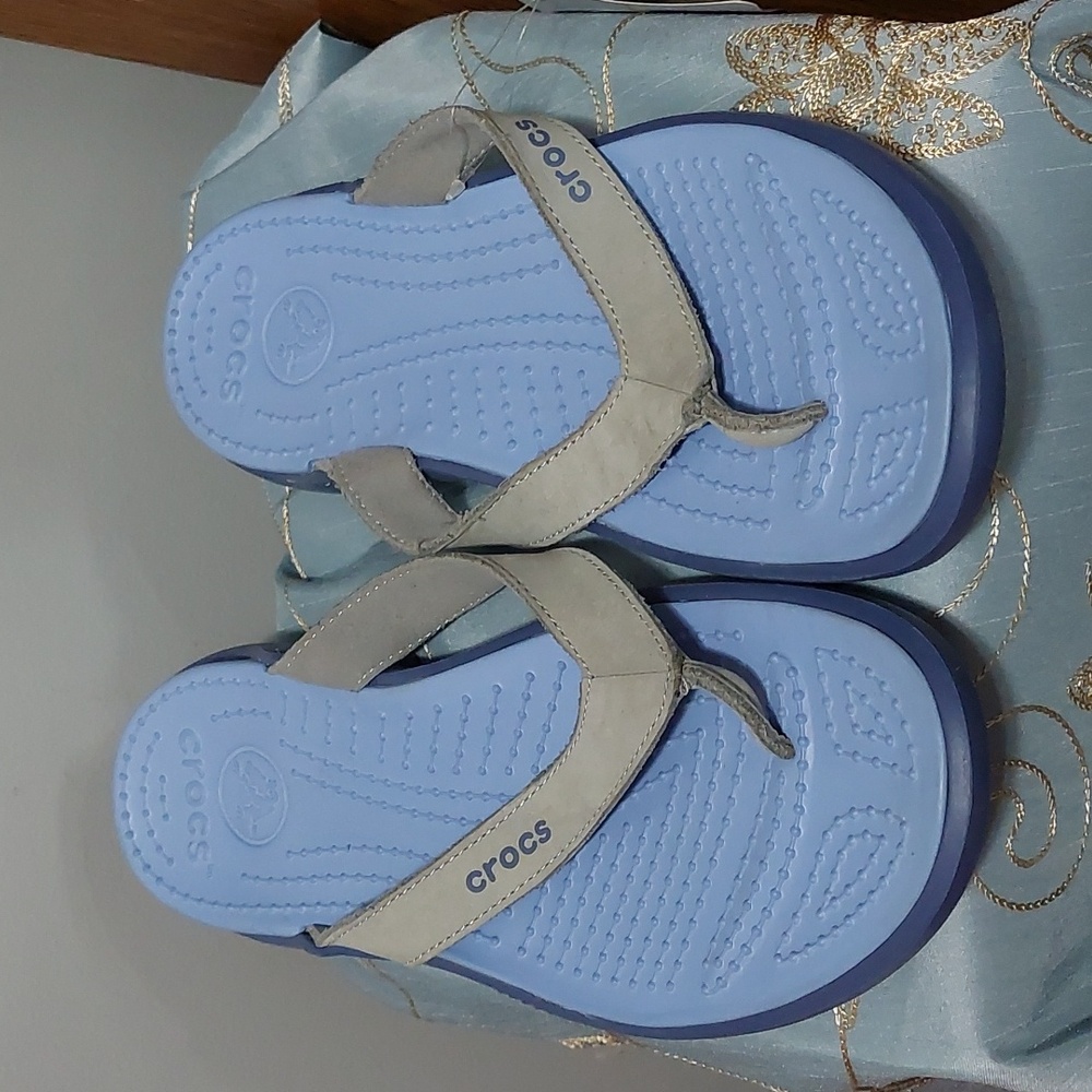 NWT Crocs Thong Style Size 10